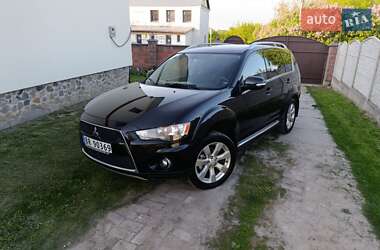 Позашляховик / Кросовер Mitsubishi Outlander 2010 в Гощі