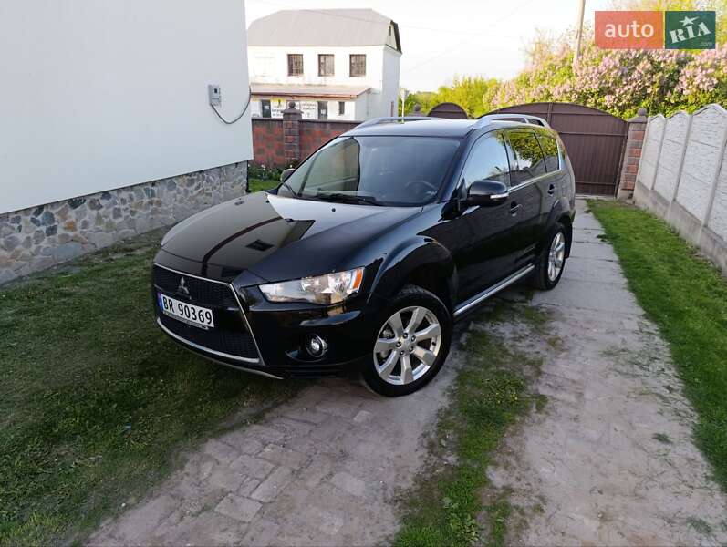 Позашляховик / Кросовер Mitsubishi Outlander 2010 в 