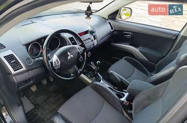 Позашляховик / Кросовер Mitsubishi Outlander 2010 в 