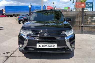 Внедорожник / Кроссовер Mitsubishi Outlander 2018 в 