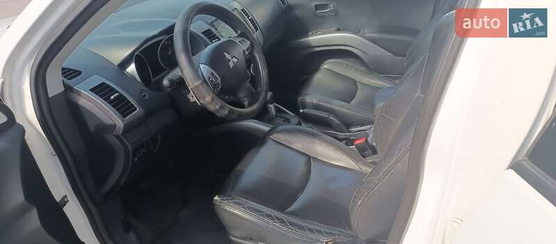 Внедорожник / Кроссовер Mitsubishi Outlander 2007 в Киеве фото 4 Внедорожник / Кроссовер Mitsubishi Outlander 2007 в Киеве