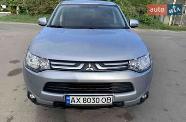 Позашляховик / Кросовер Mitsubishi Outlander 2013 в Харкові