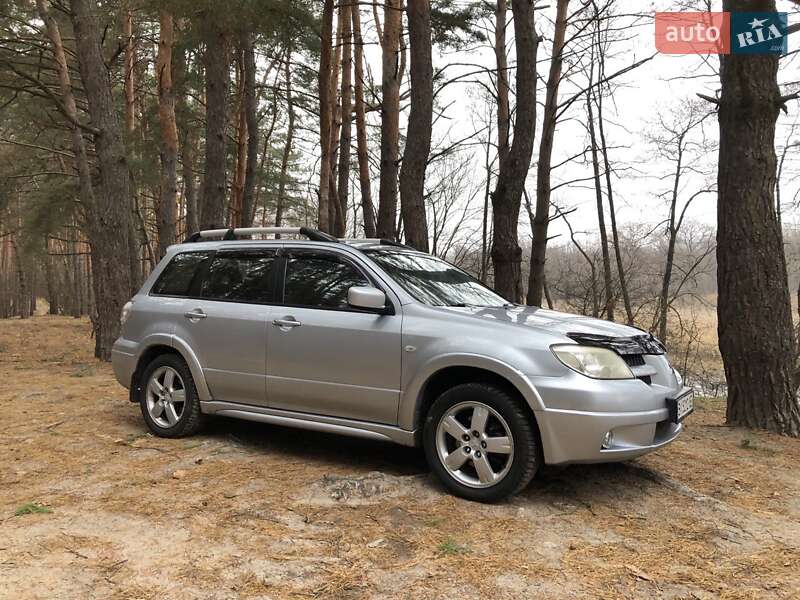 Позашляховик / Кросовер Mitsubishi Outlander 2007 в Полтаві
