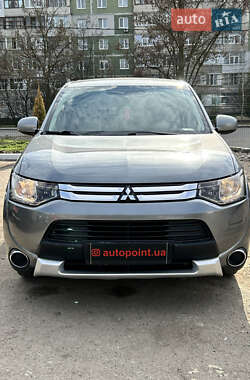 Внедорожник / Кроссовер Mitsubishi Outlander 2014 в Сумах