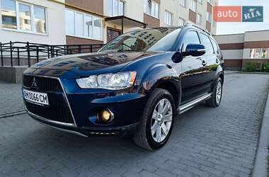 Внедорожник / Кроссовер Mitsubishi Outlander 2011 в Львове