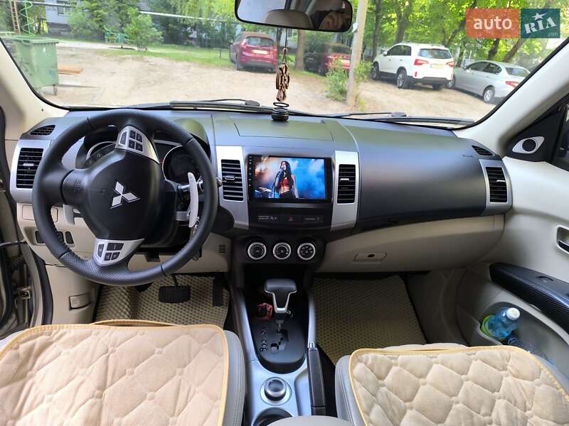 Внедорожник / Кроссовер Mitsubishi Outlander 2007 в Харькове
