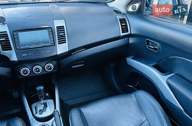 Внедорожник / Кроссовер Mitsubishi Outlander 2007 в 