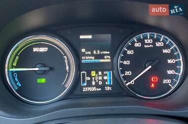 Внедорожник / Кроссовер Mitsubishi Outlander 2014 в 