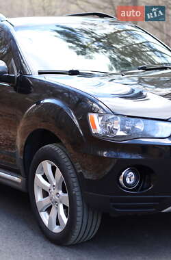 Позашляховик / Кросовер Mitsubishi Outlander 2010 в 