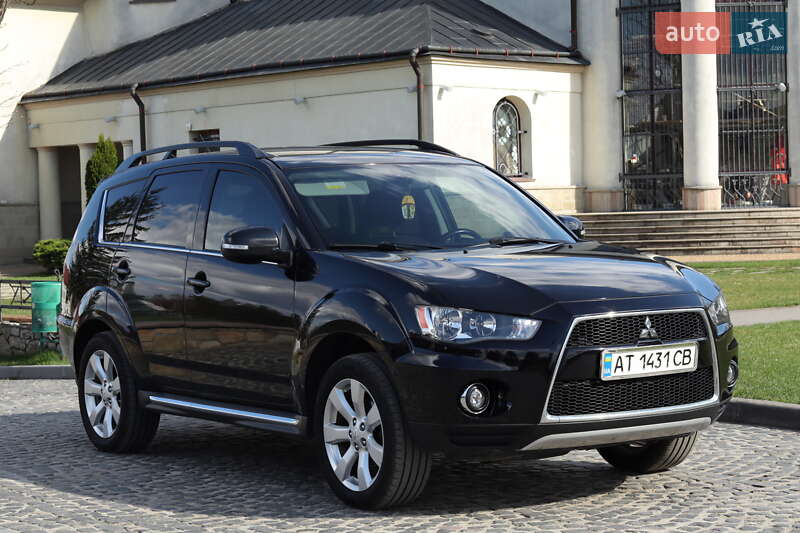 Позашляховик / Кросовер Mitsubishi Outlander 2010 в 