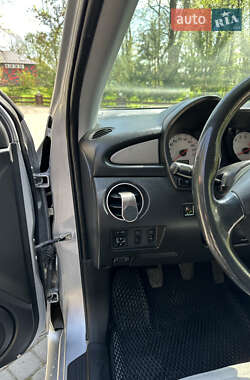 Позашляховик / Кросовер Mitsubishi Outlander 2008 в 