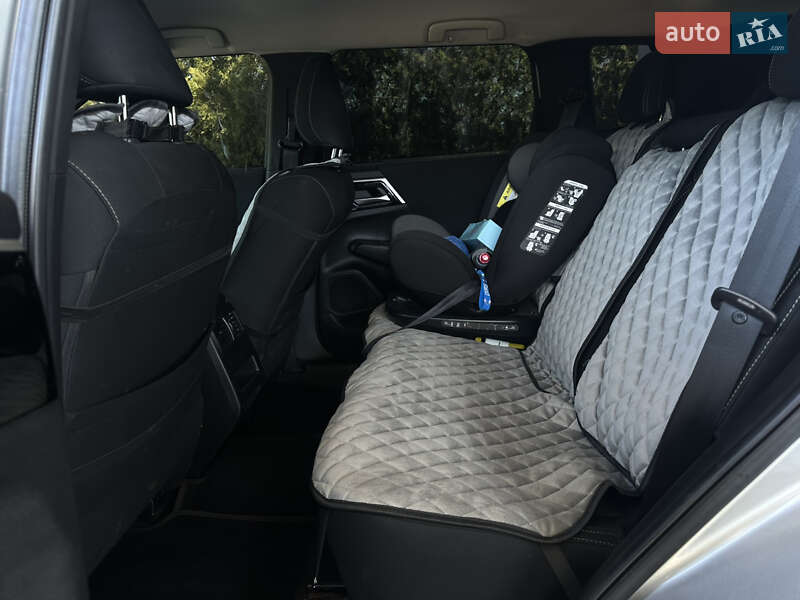 Внедорожник / Кроссовер Mitsubishi Outlander 2021 в Черноморске