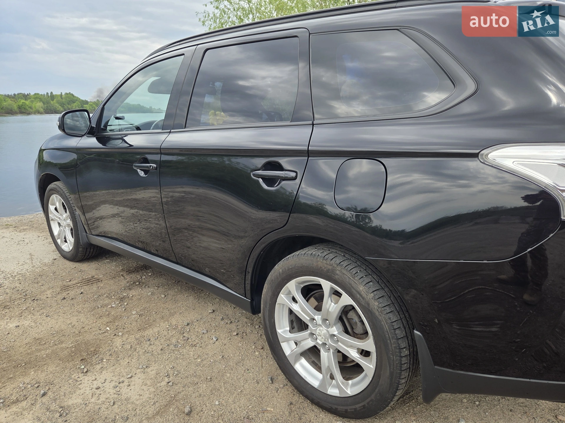 2013 Mitsubishi Outlander - мініатюра 11