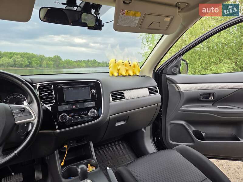 Внедорожник / Кроссовер Mitsubishi Outlander 2013 в Киеве