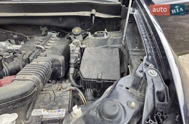 Внедорожник / Кроссовер Mitsubishi Outlander 2013 в 