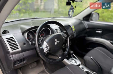 Внедорожник / Кроссовер Mitsubishi Outlander 2008 в 