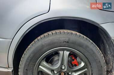 Внедорожник / Кроссовер Mitsubishi Outlander 2003 в 