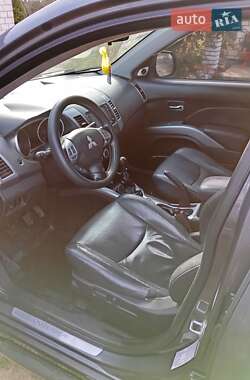 Внедорожник / Кроссовер Mitsubishi Outlander 2008 в 