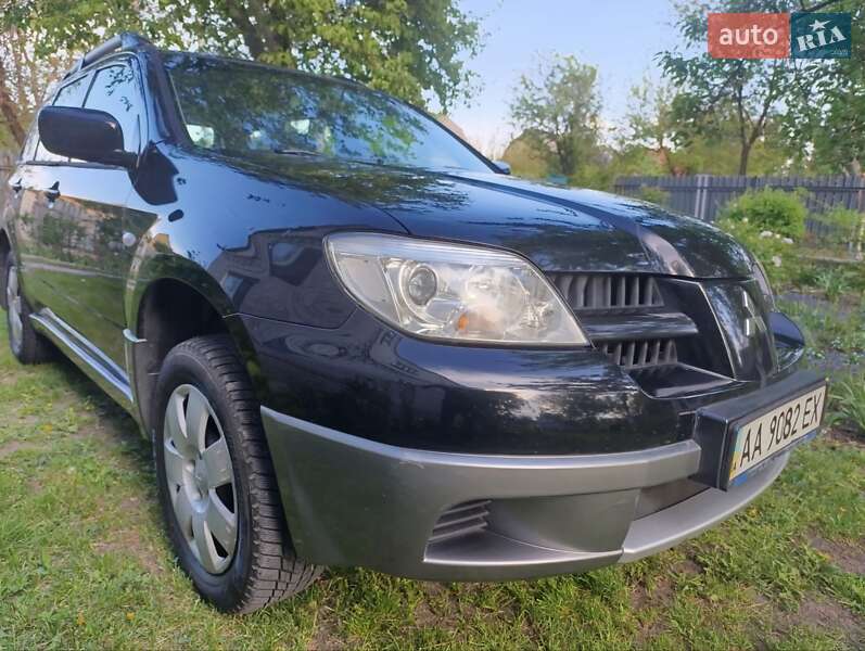 Внедорожник / Кроссовер Mitsubishi Outlander 2007 в Киеве