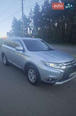 Позашляховик / Кросовер Mitsubishi Outlander 2015 в Кропивницькому