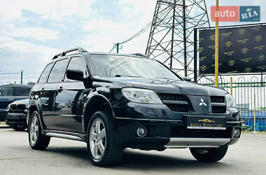 Внедорожник / Кроссовер Mitsubishi Outlander 2008 в 