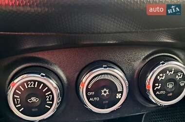 Внедорожник / Кроссовер Mitsubishi Outlander 2010 в 