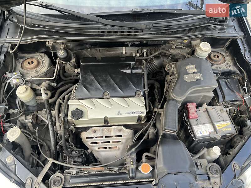 Внедорожник / Кроссовер Mitsubishi Outlander 2006 в Кременчуге фото 7 Внедорожник / Кроссовер Mitsubishi Outlander 2006 в Кременчуге