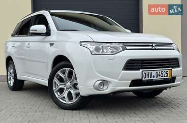 Внедорожник / Кроссовер Mitsubishi Outlander 2014 в Стрые