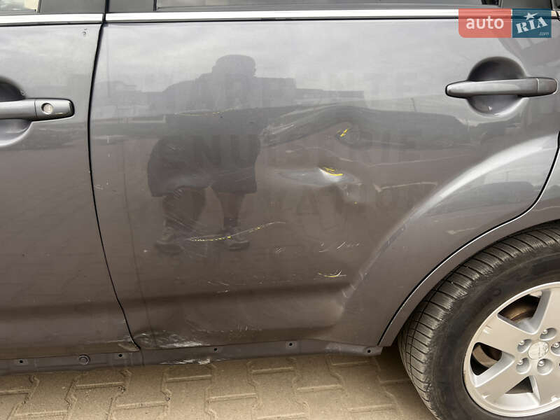 Внедорожник / Кроссовер Mitsubishi Outlander 2010 в Ковеле