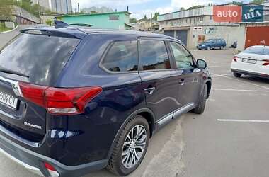 Позашляховик / Кросовер Mitsubishi Outlander 2018 в Києві