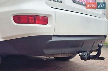Внедорожник / Кроссовер Mitsubishi Outlander 2011 в 
