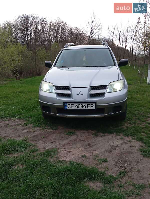 Внедорожник / Кроссовер Mitsubishi Outlander 2005 в Черновцах фото 6 Внедорожник / Кроссовер Mitsubishi Outlander 2005 в Черновцах