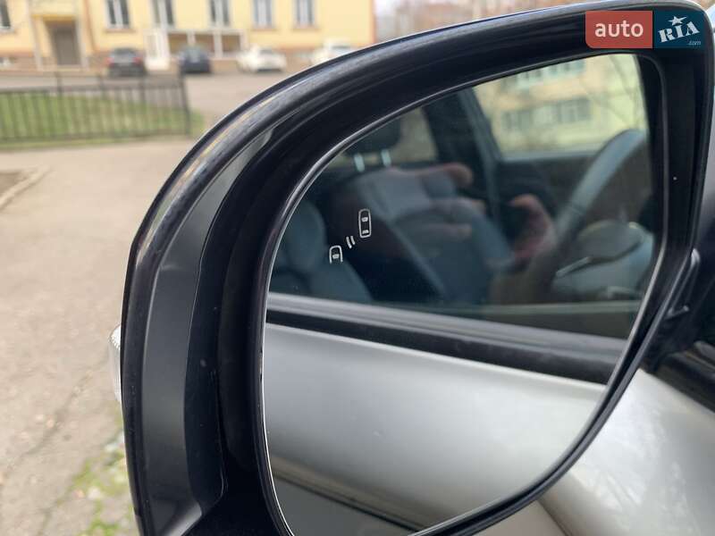 Внедорожник / Кроссовер Mitsubishi Outlander 2018 в Николаеве