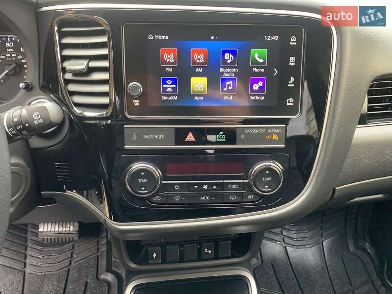 Внедорожник / Кроссовер Mitsubishi Outlander 2018 в Николаеве
