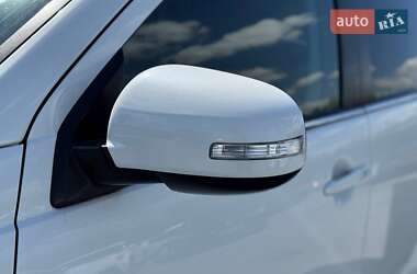 Внедорожник / Кроссовер Mitsubishi Outlander 2010 в 