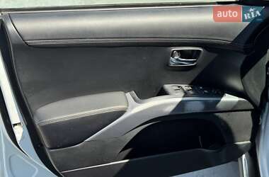 Внедорожник / Кроссовер Mitsubishi Outlander 2010 в 