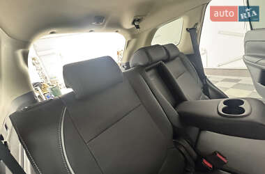 Внедорожник / Кроссовер Mitsubishi Outlander 2017 в 