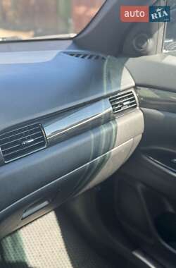 Внедорожник / Кроссовер Mitsubishi Outlander 2018 в 