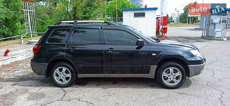 Позашляховик / Кросовер Mitsubishi Outlander 2008 в Києві