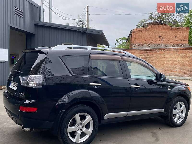 Внедорожник / Кроссовер Mitsubishi Outlander 2007 в Полтаве
