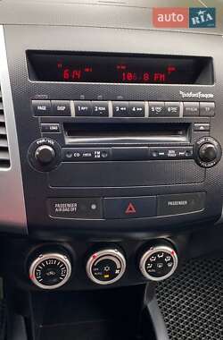 Позашляховик / Кросовер Mitsubishi Outlander 2007 в 