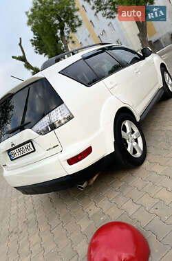 Позашляховик / Кросовер Mitsubishi Outlander 2012 в 