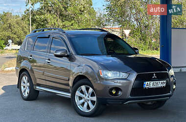 Внедорожник / Кроссовер Mitsubishi Outlander 2011 в 