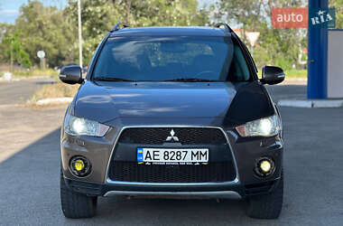 Внедорожник / Кроссовер Mitsubishi Outlander 2011 в 