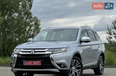 Позашляховик / Кросовер Mitsubishi Outlander 2017 в Дрогобичі