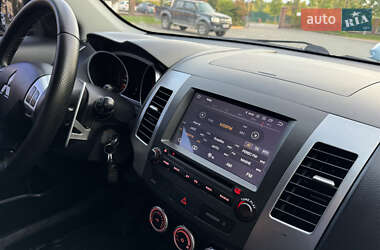 Позашляховик / Кросовер Mitsubishi Outlander 2007 в 