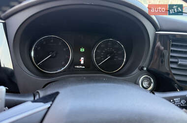Внедорожник / Кроссовер Mitsubishi Outlander 2018 в 