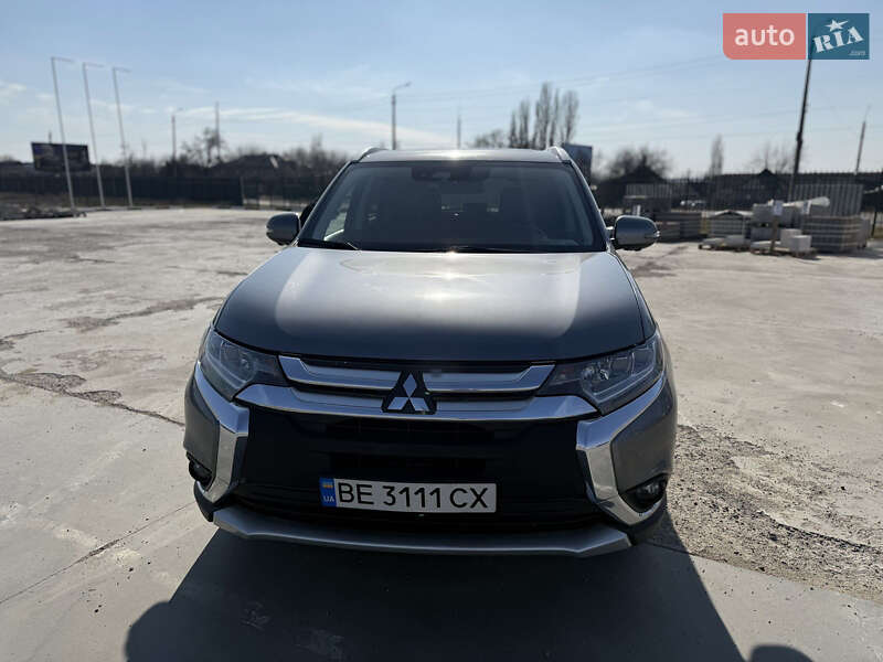 Внедорожник / Кроссовер Mitsubishi Outlander 2018 в Вознесенске