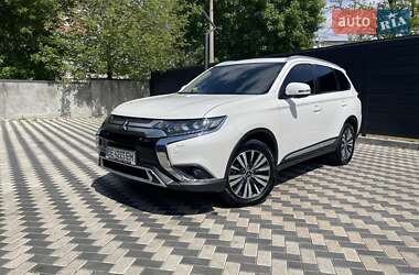 Внедорожник / Кроссовер Mitsubishi Outlander 2018 в Николаеве