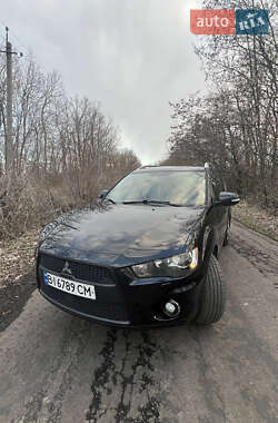 Внедорожник / Кроссовер Mitsubishi Outlander 2010 в 